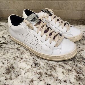 P448 White and Silver Athletic Shoes